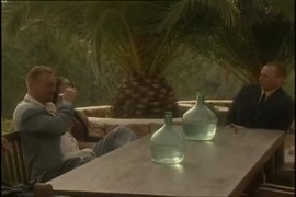 Filme porno de velhos abusando de mulheres