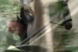 Bucetas com pelos desenhadas
