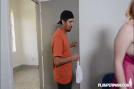 Pai gozando na filha banheiro