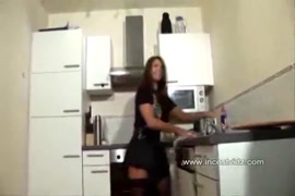 Ver videos porno de mães transando com seos proprios filhos