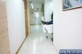 Vídeo de pornô mulher lavando bucetinha
