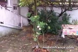 Casal chupando lingerie madura asiático